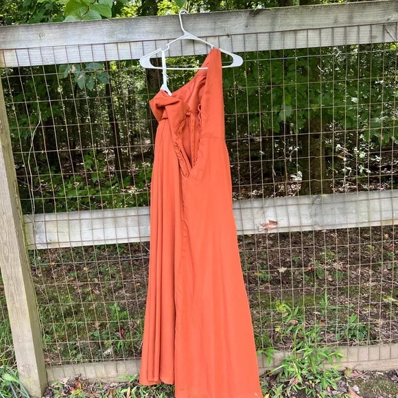 Formal rust colored bridesmaid gown or event gown. - Picture 3 of 4